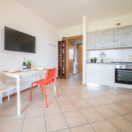 Gardappartamenti - Cascinale With Terrace Desenzano del Garda Exteriér fotografie